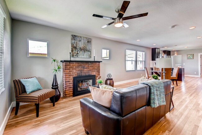 Foto del edificio - 3 Bedroom Duplex blocks from City Park