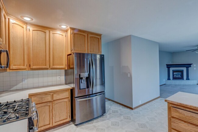 Foto del edificio - 4 bedroom, 3 bath Dog Friendly Home!