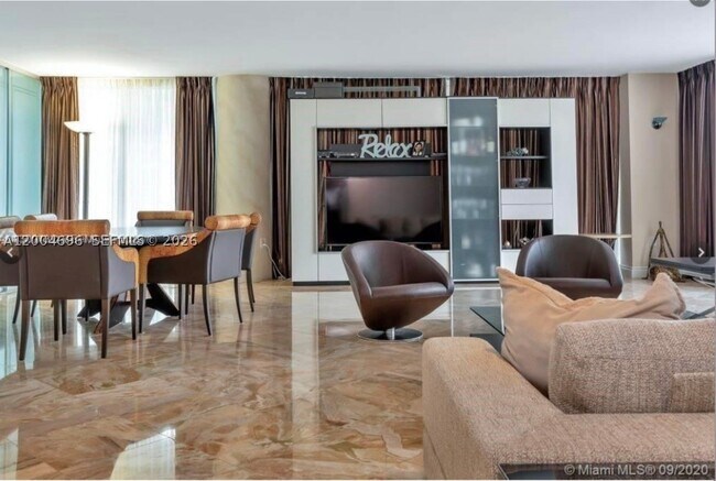 Foto del edificio - 16500 Collins Ave