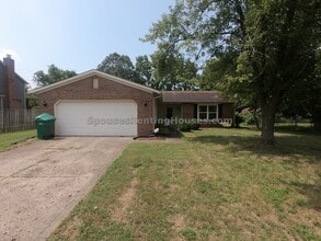 Building Photo - 7648 Camberwood Dr