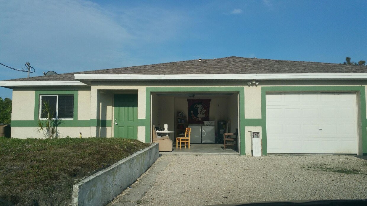 Foto principal - 426 Bell Blvd