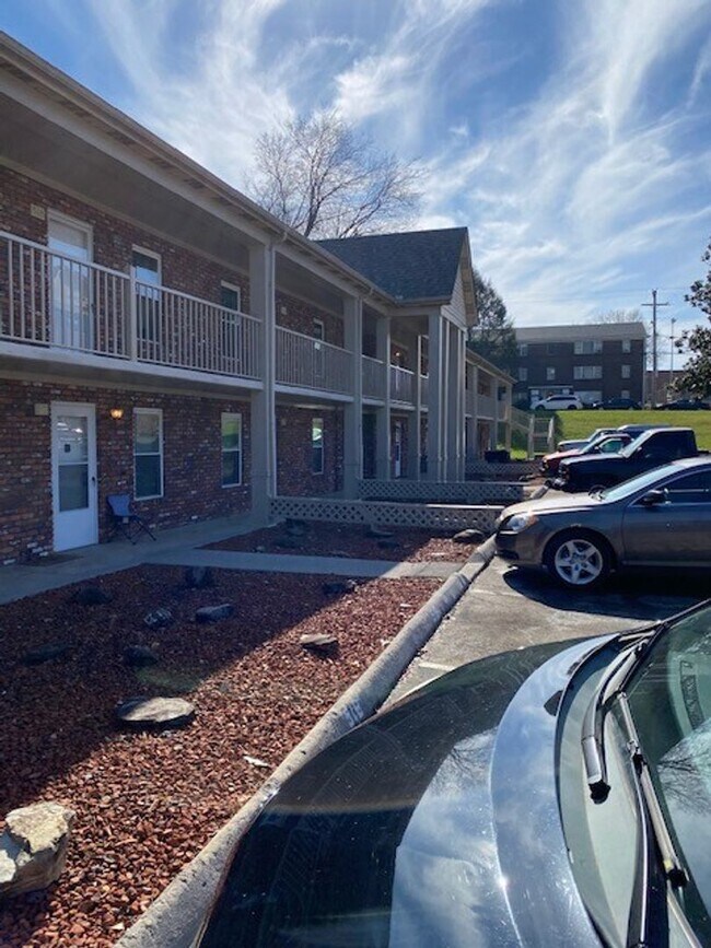 Foto del edificio - City of Maryville, 2 bedroom, 1 bath condo...
