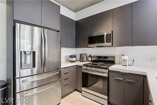 Building Photo - Downtown Las Vegas Luxury Condo with Moder...