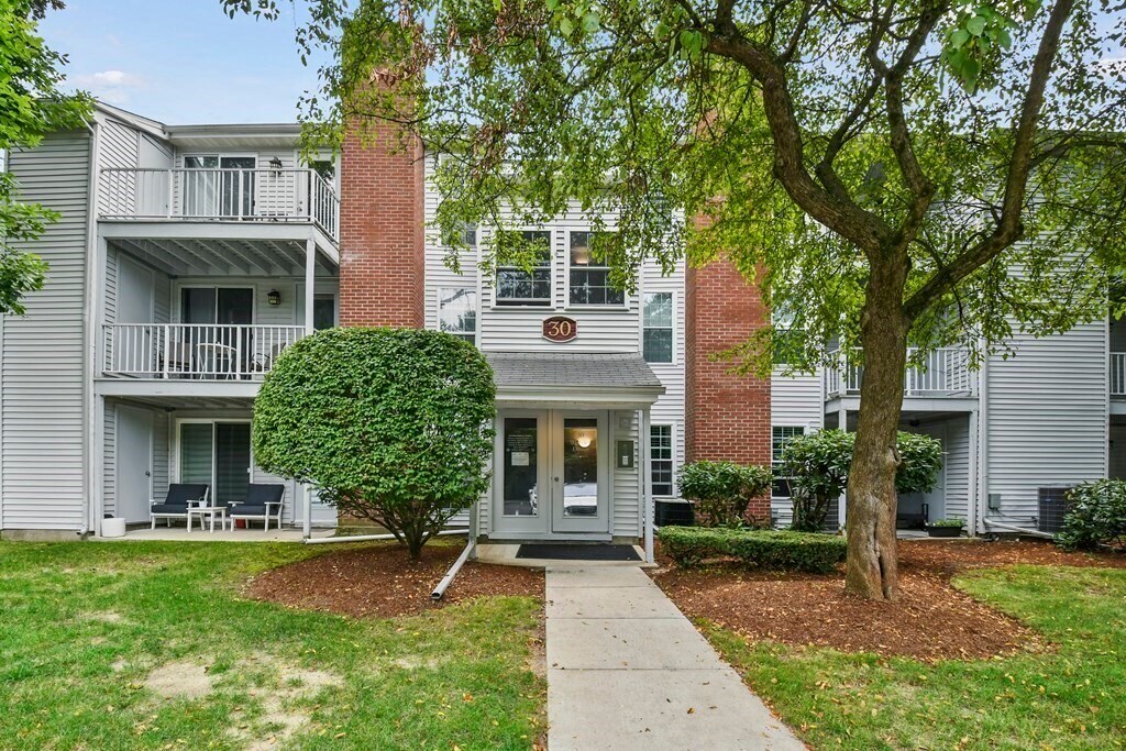 30 Walden Dr Unit 10, Natick, MA 01760 Condo for Rent in Natick, MA