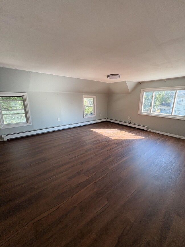 Building Photo - 117 Springside Ave