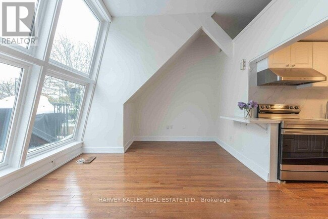 Photo du bâtiment - 148 Collier St