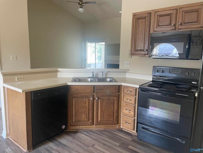 Foto del edificio - 1155 Old Monrovia Rd NW