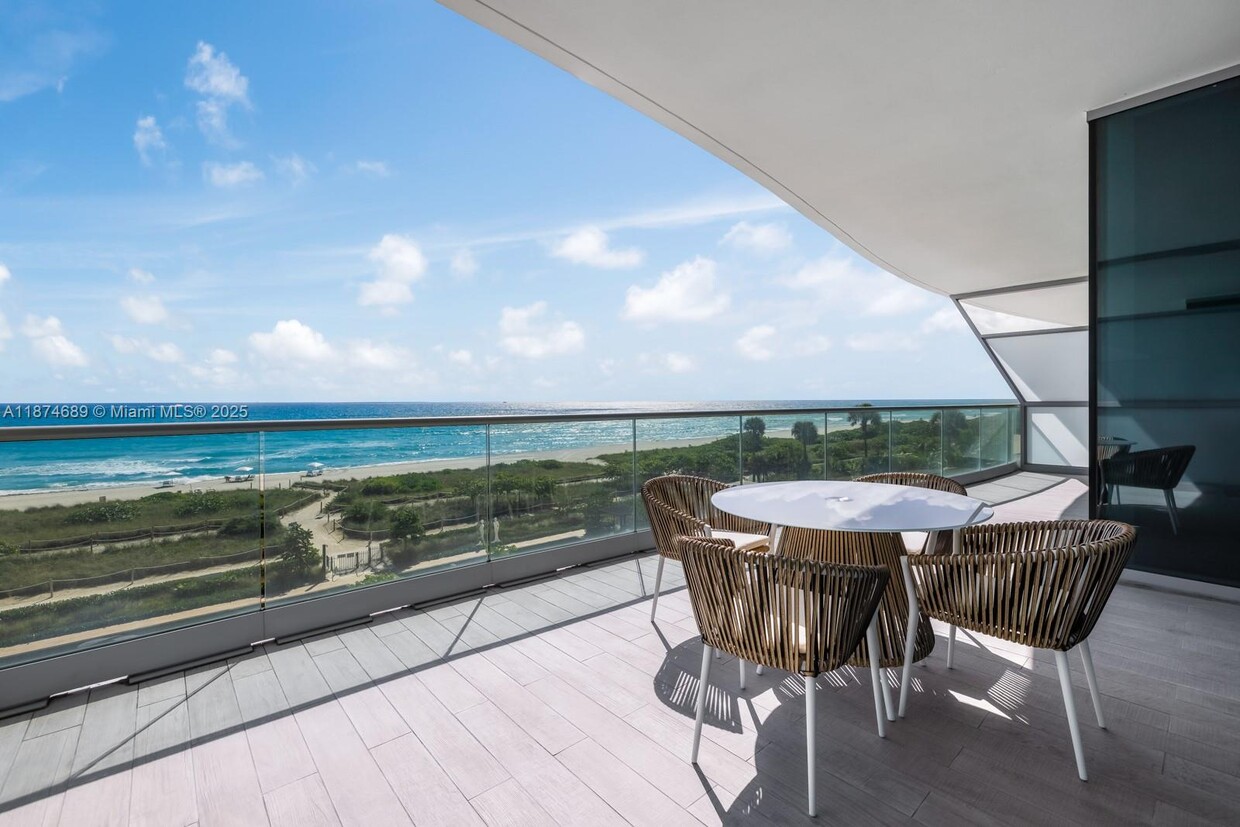 Primary Photo - 9349 Collins Ave
