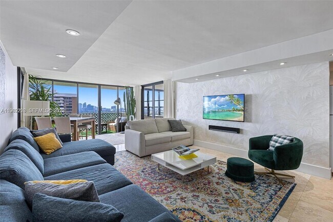 Foto del edificio - 780 NE 69th St