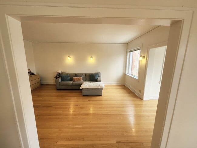 Foto del edificio - 6724 S Paxton Ave