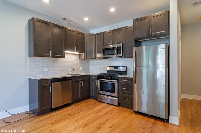 Foto del edificio - 3224 N Central Park Ave