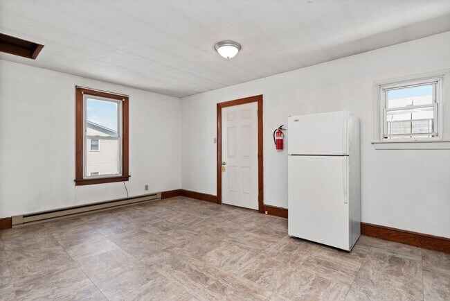 Foto del edificio - 107 E. Burd St., Shippensburg