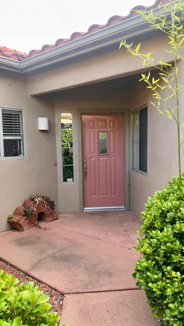 Foto del edificio - 811 Dusty Rose Dr