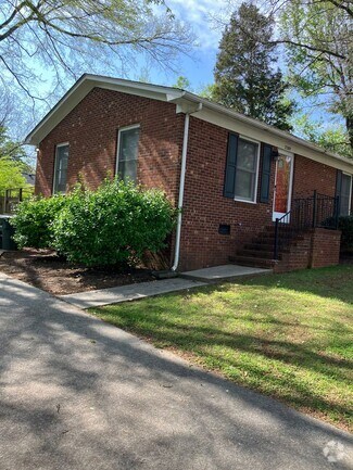 Building Photo - 2207 Fairfield Ave