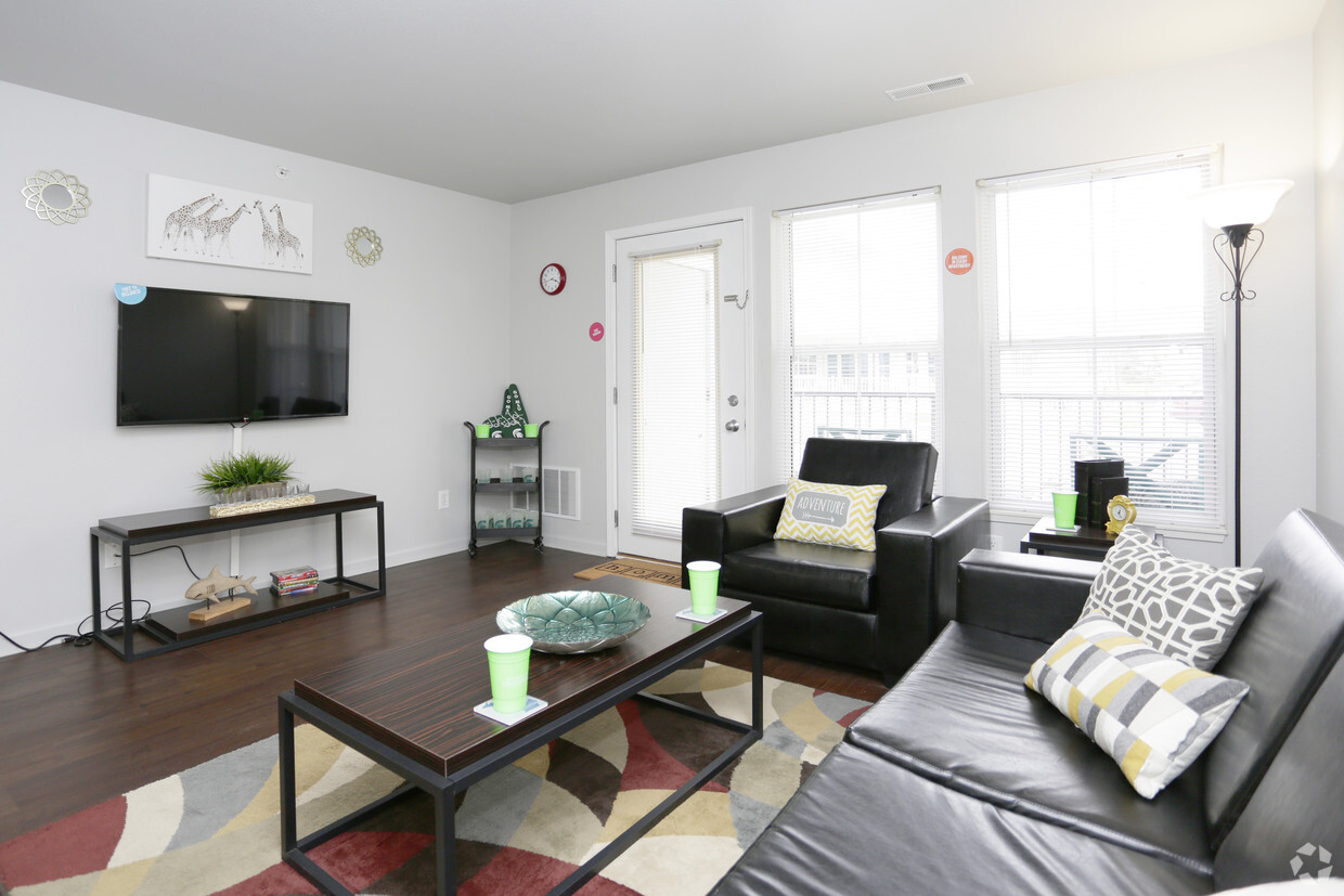 The Club at Chandler Crossings - Apartments in East Lansing, MI |  Apartments.com