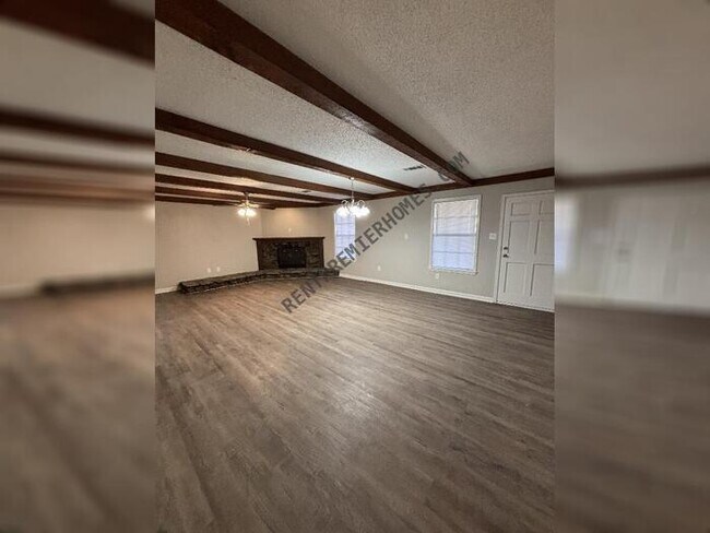 Foto del edificio - 231 Indian Trail