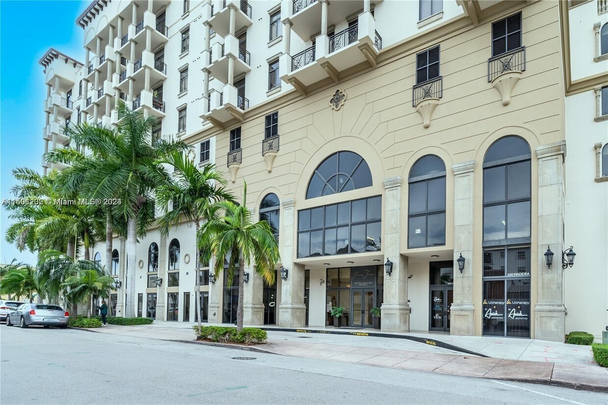 Foto principal - 1805 Ponce de Leon Blvd
