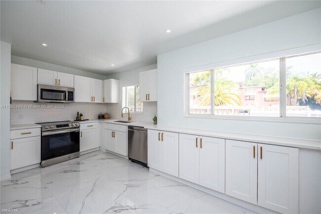 Foto del edificio - 3 br, 2 bath House - 101 NE 16th Ct