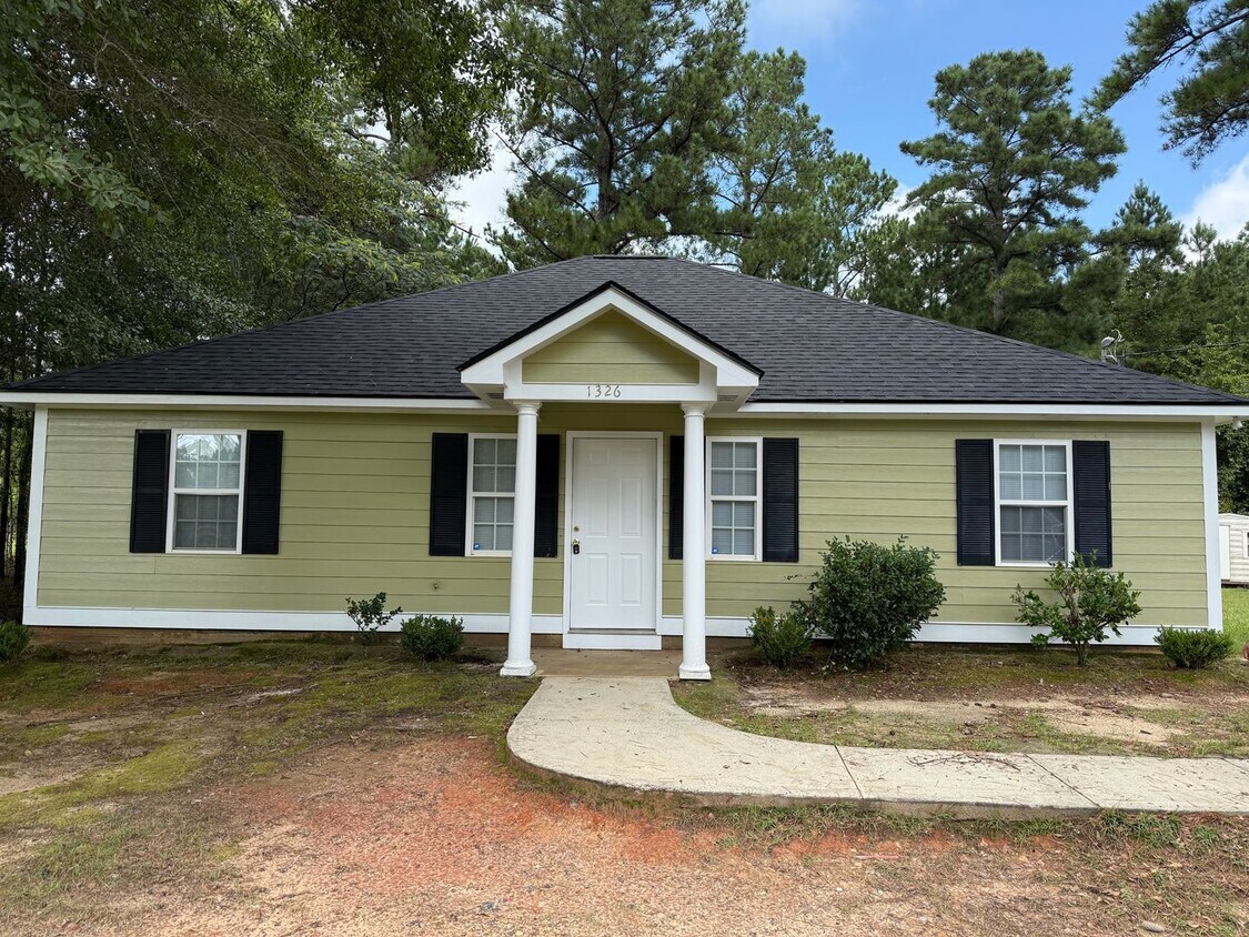 Foto principal - 1326 Georgia Ave SE