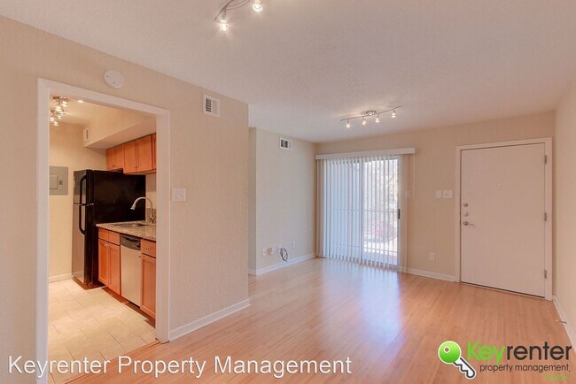 Foto del edificio - 2 br, 1 bath House - 3204 Menchaca Rd #412,