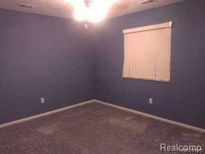 Building Photo - 30526 Oakridge Manor Dr