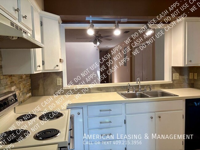 Foto del edificio - 908 Townwood-