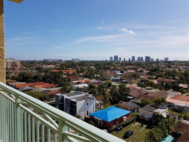 Foto del edificio - 3500 Coral Way