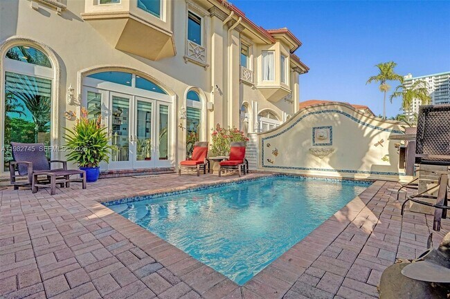 Building Photo - 3942 NE 171 St