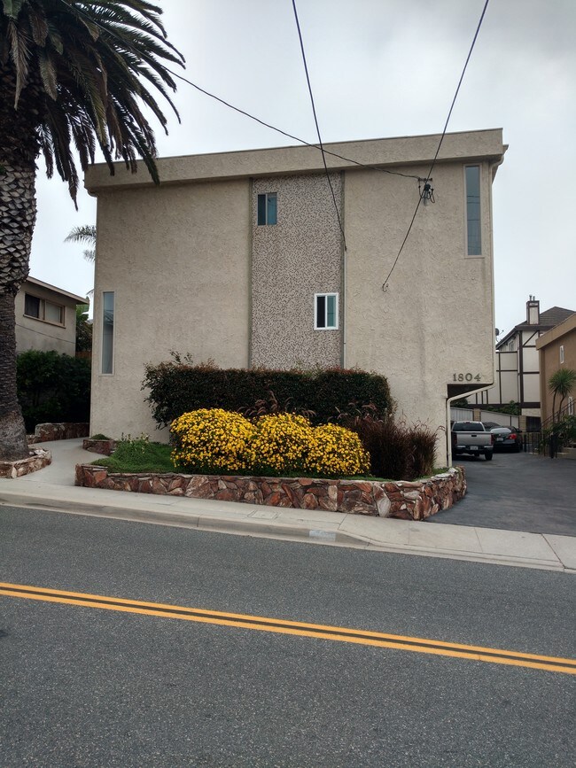 1804 Flagler Ln Unit 6 Redondo Beach Ca 90278 Apartment For Rent Home California Redondo Beach 1804 Flagler Ln Unit 6 Primary Photo