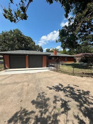 Foto del edificio - 7200 Robinhood Ln