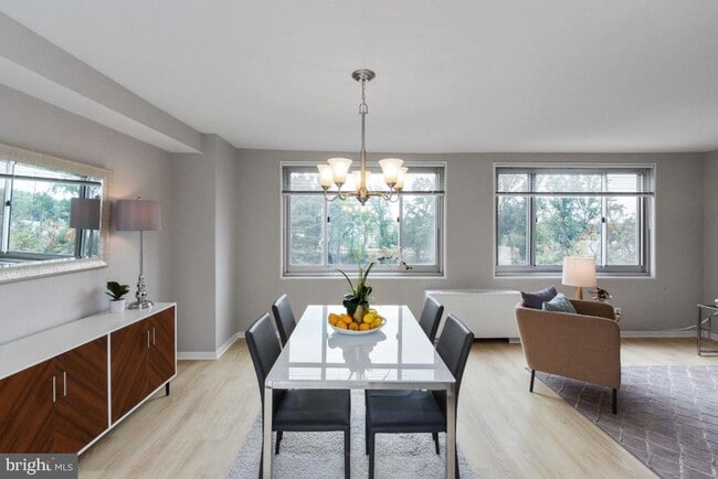 Building Photo - 1900 Lyttonsville Rd