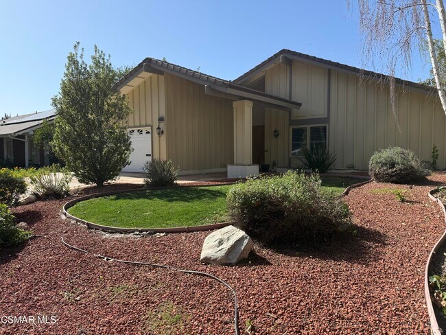 Foto del edificio - 2923 E Sierra Dr