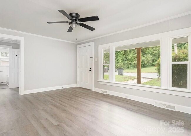 Living Room - 123 Lincoln St