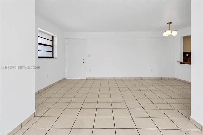 Building Photo - 3945 SW 89th Ave