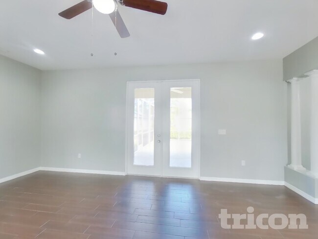 Foto del edificio - 2678 Mather Ln