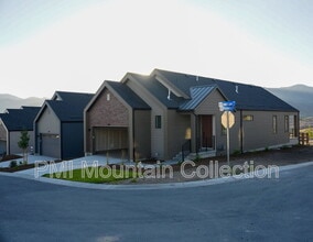 Building Photo - 459 Rimrock Ln