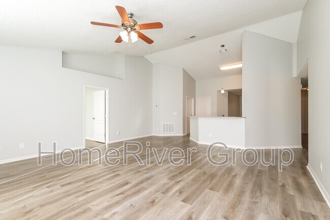 Foto del edificio - 702 Cockatoo Ct