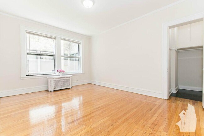 Foto del edificio - 439 W Melrose St