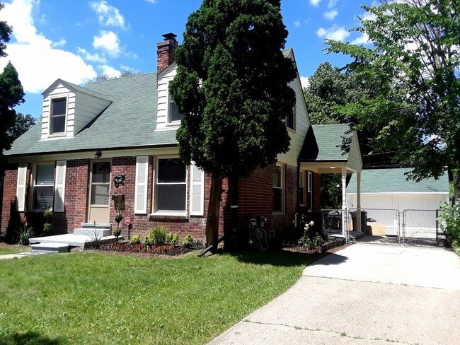 Foto del edificio - Beautiful Brick Home in Oak Park