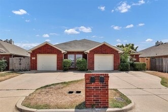 Building Photo - 5724 Swords Dr