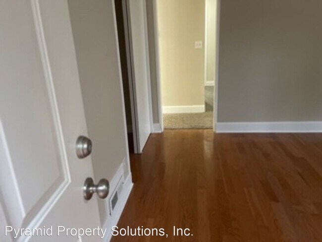 Building Photo - 3 br, 1 bath House - 604 E Sheridan Ave