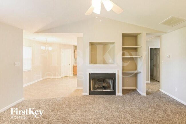 Foto del edificio - 6713 Rain Creek Way