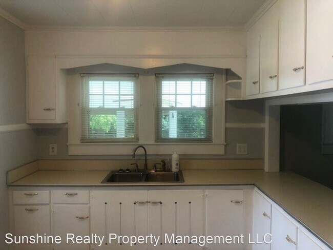 Building Photo - 1405 N Graham Hopedale Rd
