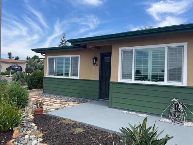 Building Photo - 3640 Mira Pacific Drive