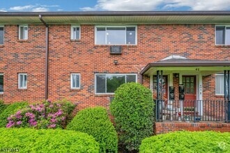 Building Photo - 47 Espy Rd