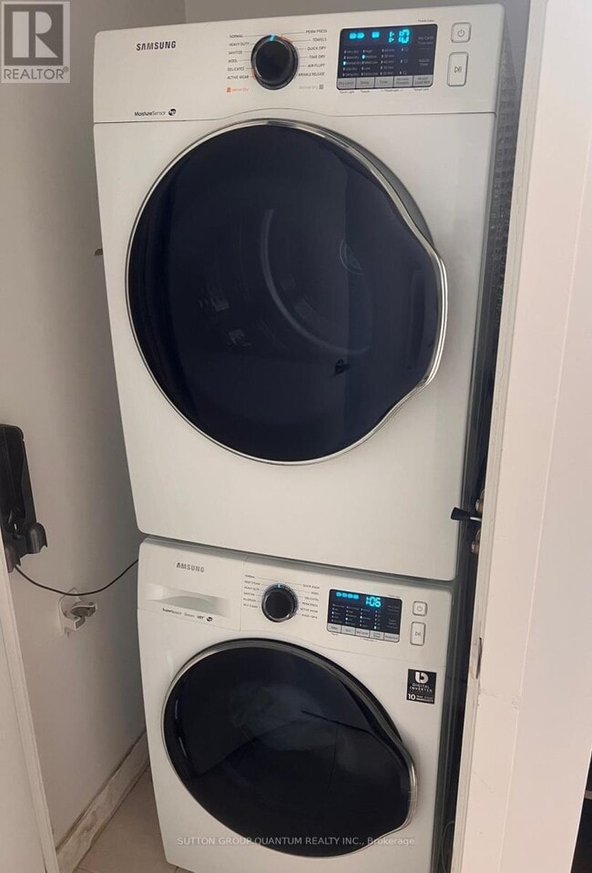 Building Photo - 11 Brunel Ct