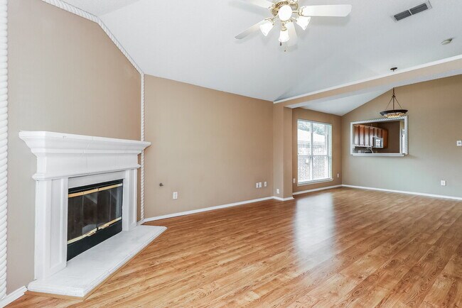 Building Photo - 2525 Concina Way