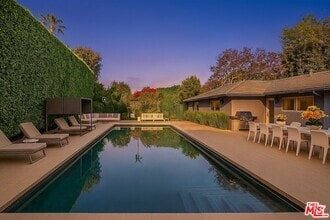 Building Photo - 602 Whittier Dr