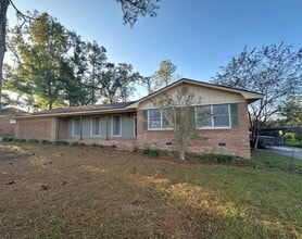 Building Photo - 1209 Linda Dr