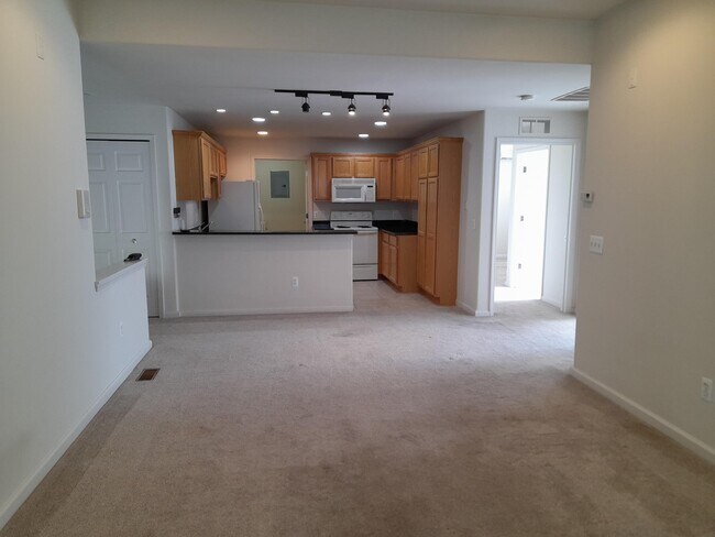 Foto del edificio - 5812 Acorn Ln